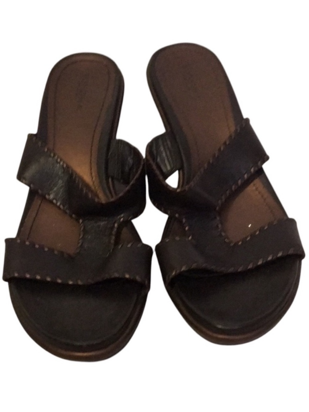 A1- Slim Wedge- Sonoma- brown sandals with heel - size 8.5